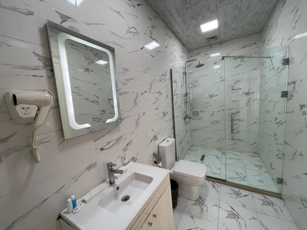 Nobel Hotel Баку Екстериор снимка