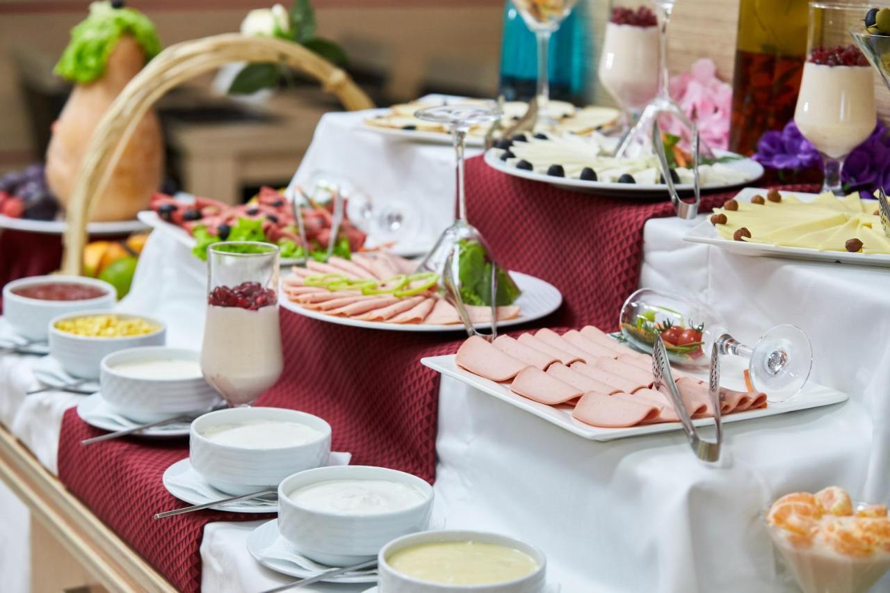 Nobel Hotel Баку Екстериор снимка