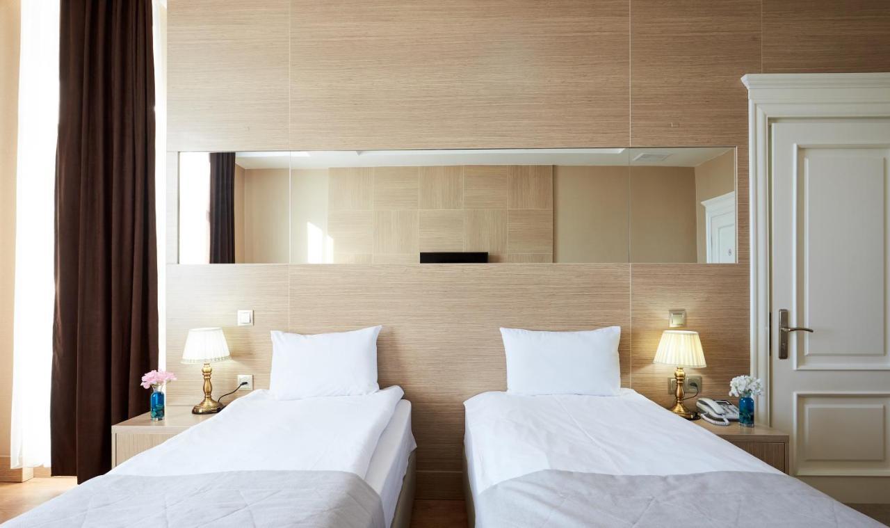 Nobel Hotel Баку Екстериор снимка