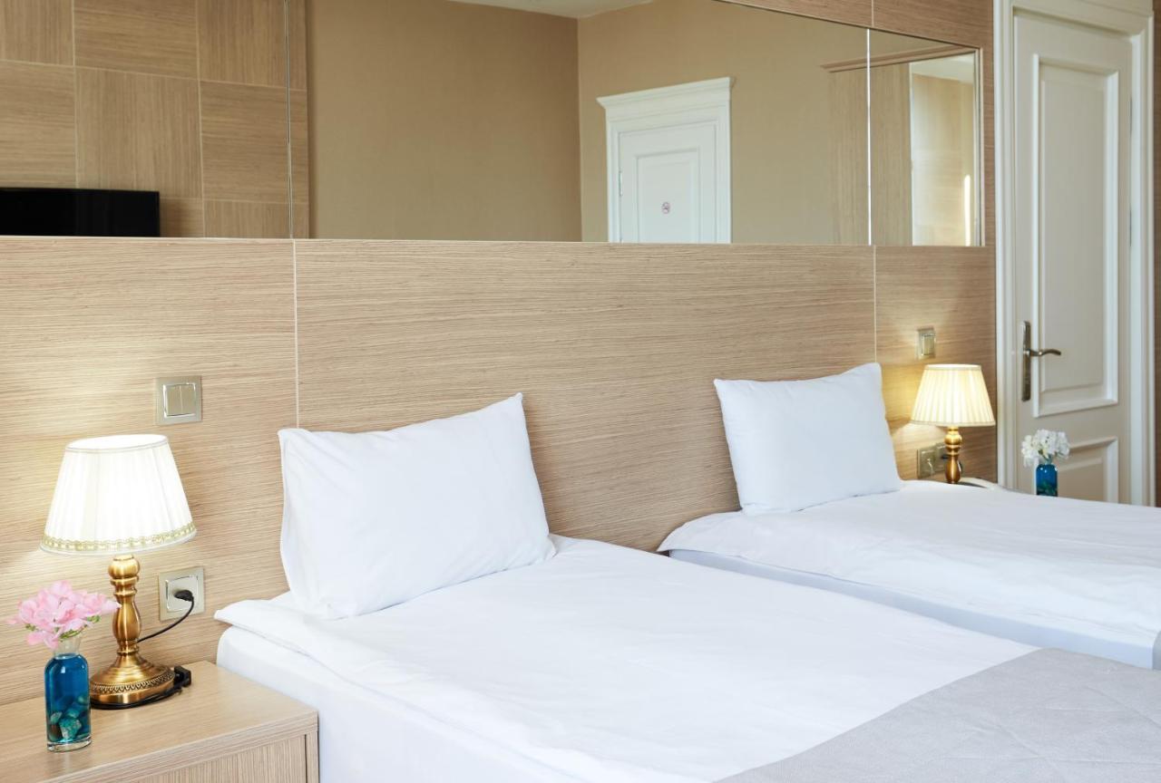 Nobel Hotel Баку Екстериор снимка
