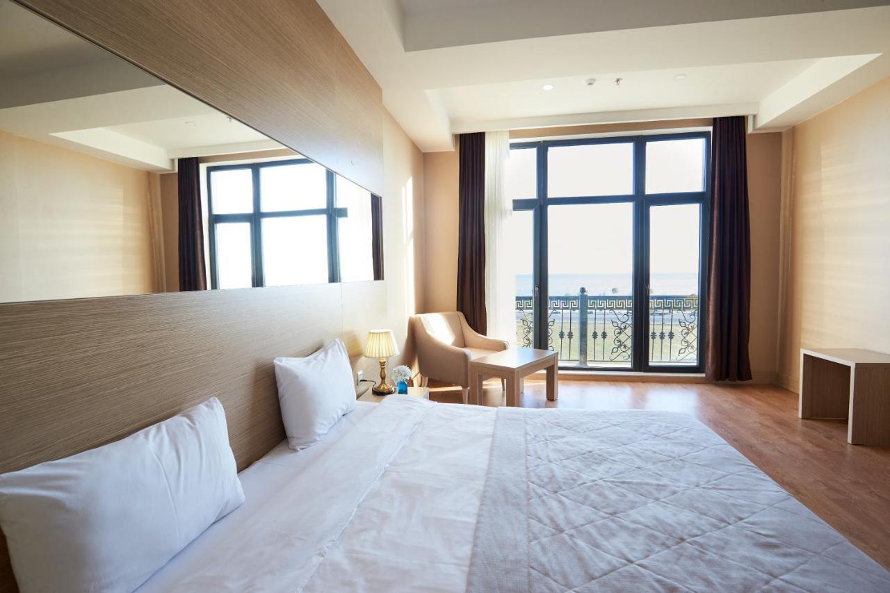 Nobel Hotel Баку Екстериор снимка