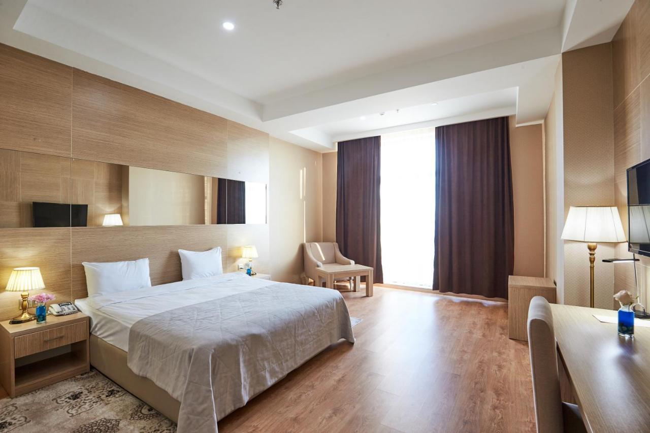 Nobel Hotel Баку Екстериор снимка