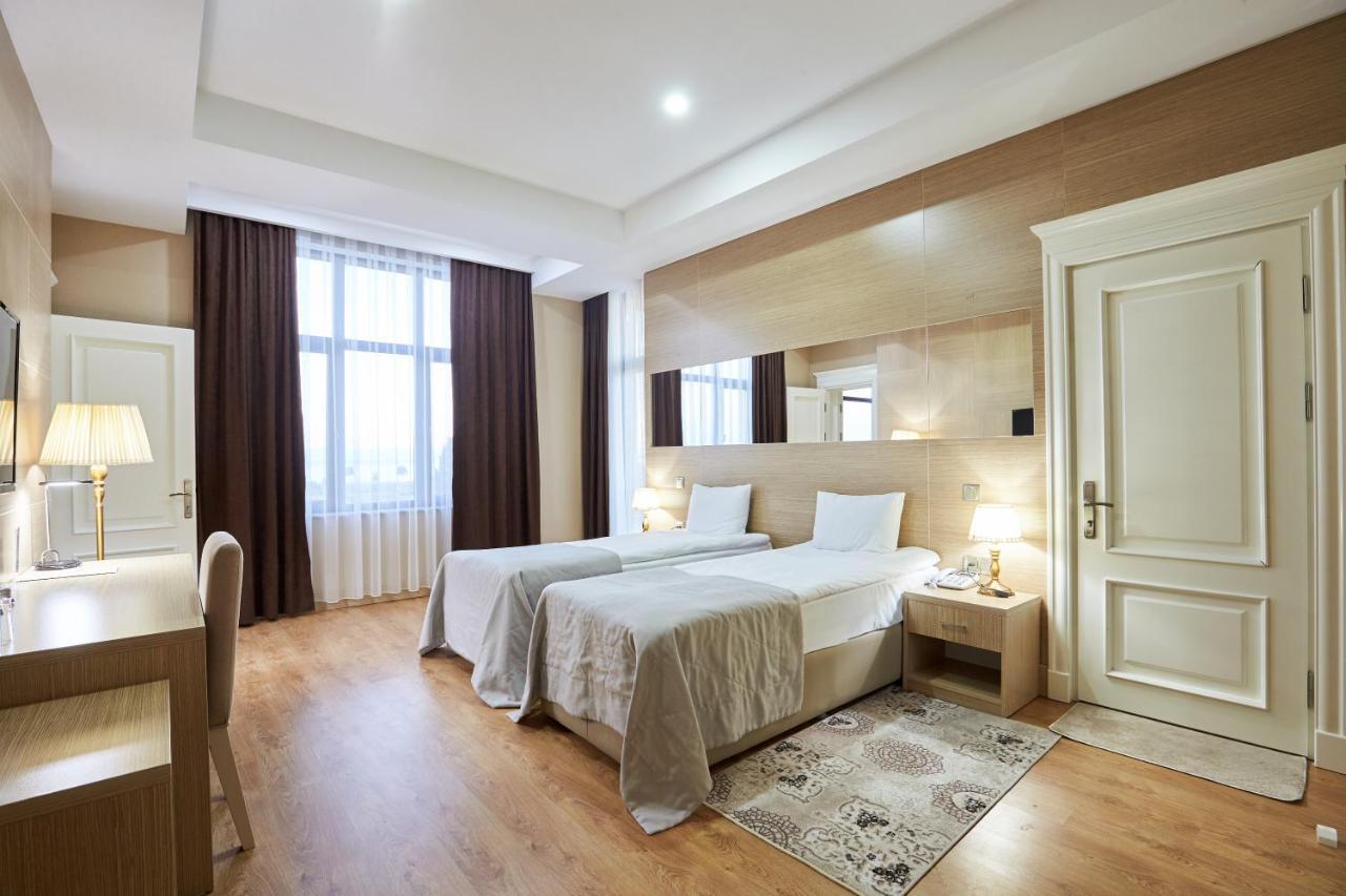 Nobel Hotel Баку Екстериор снимка